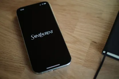 كازينو ريتش كينج تطبيق الهاتف المحمول